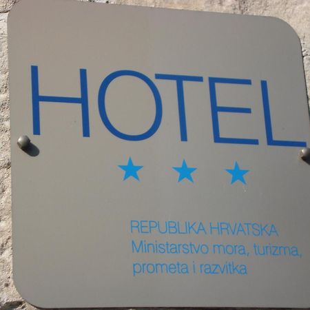 Hotel Villa Diana Сплит Екстериор снимка